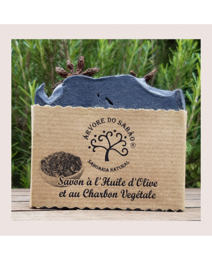 Savon naturel à l'huile d'olive et au charbon